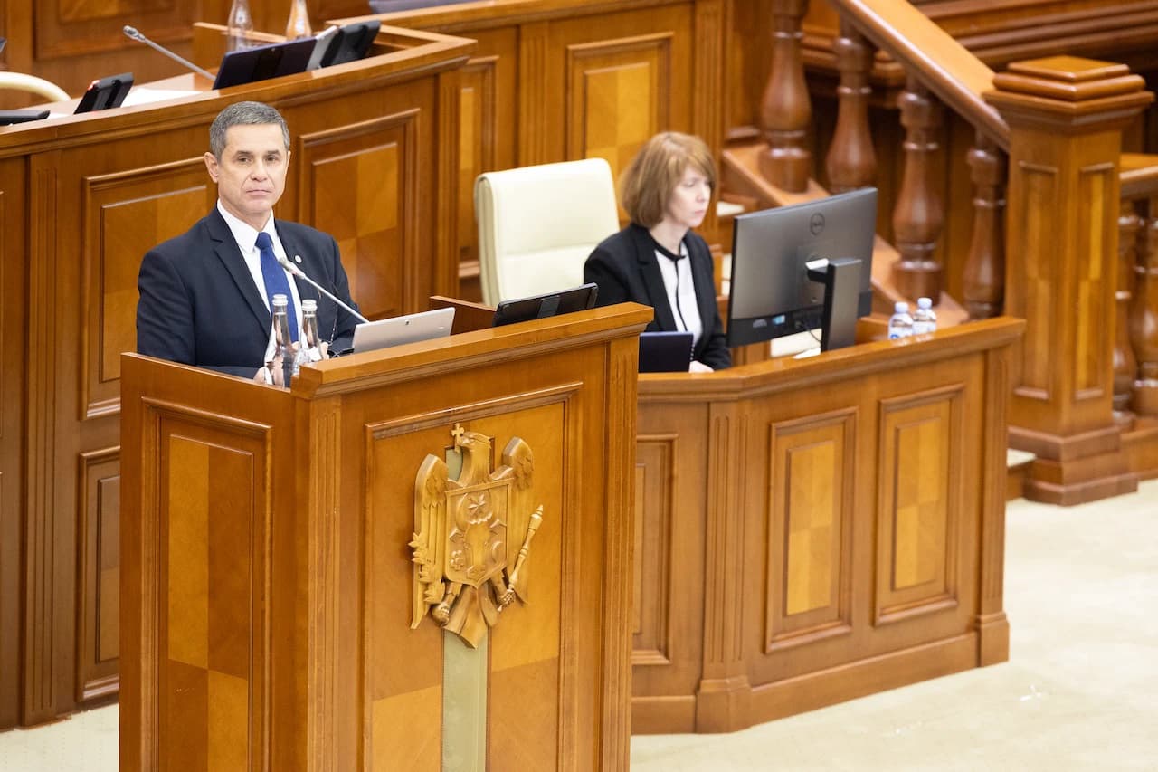 Anatolie Nosatîi, audiat în Parlament