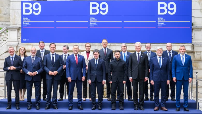 Liderii NATO s-au reunit la București