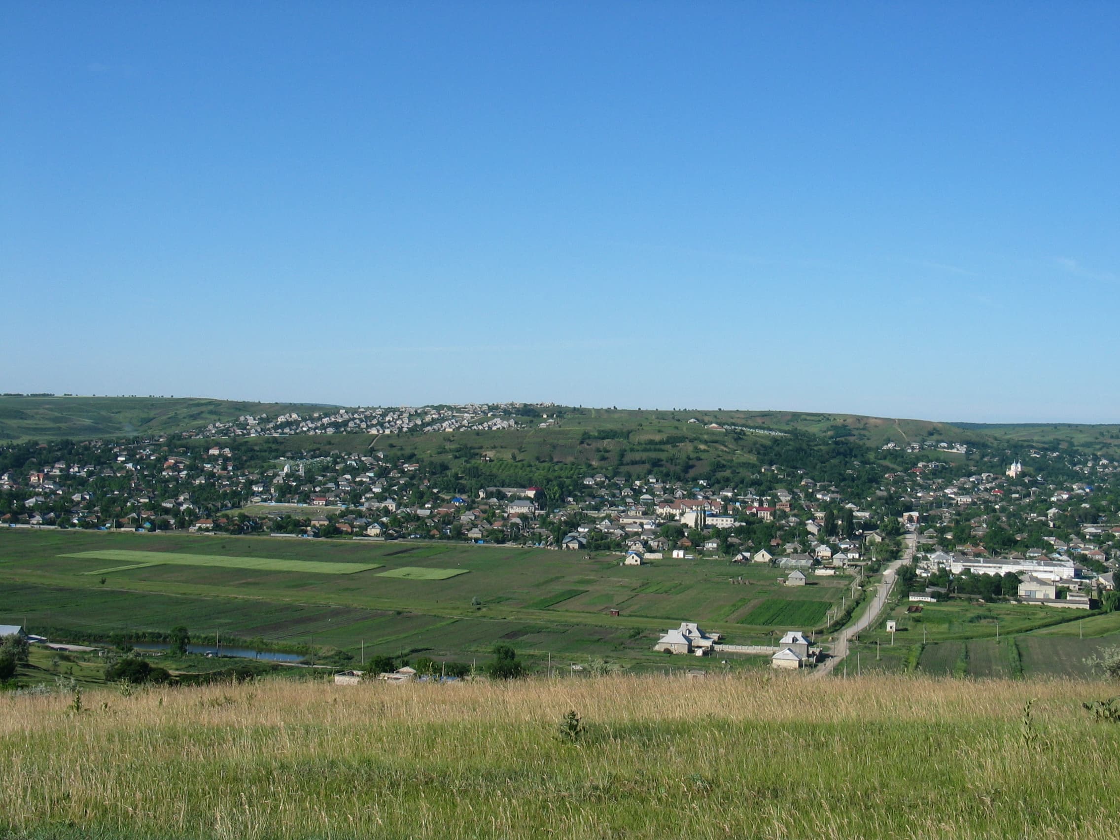 Șase localități și-au ales primarii, iar în trei va avea loc turul II