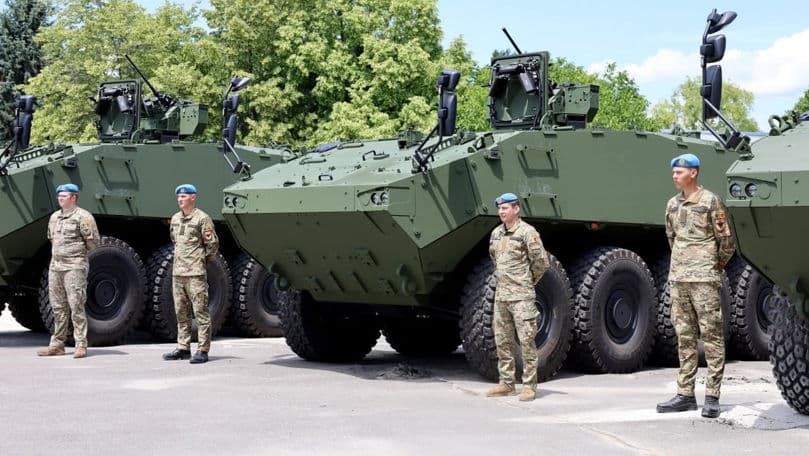Armata Națională a primit primele cinci transportoare blindate Piranha 5 donate de Germania