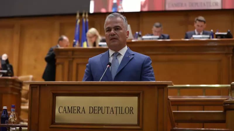 Guvernul Veștea a fost respins de Parlament