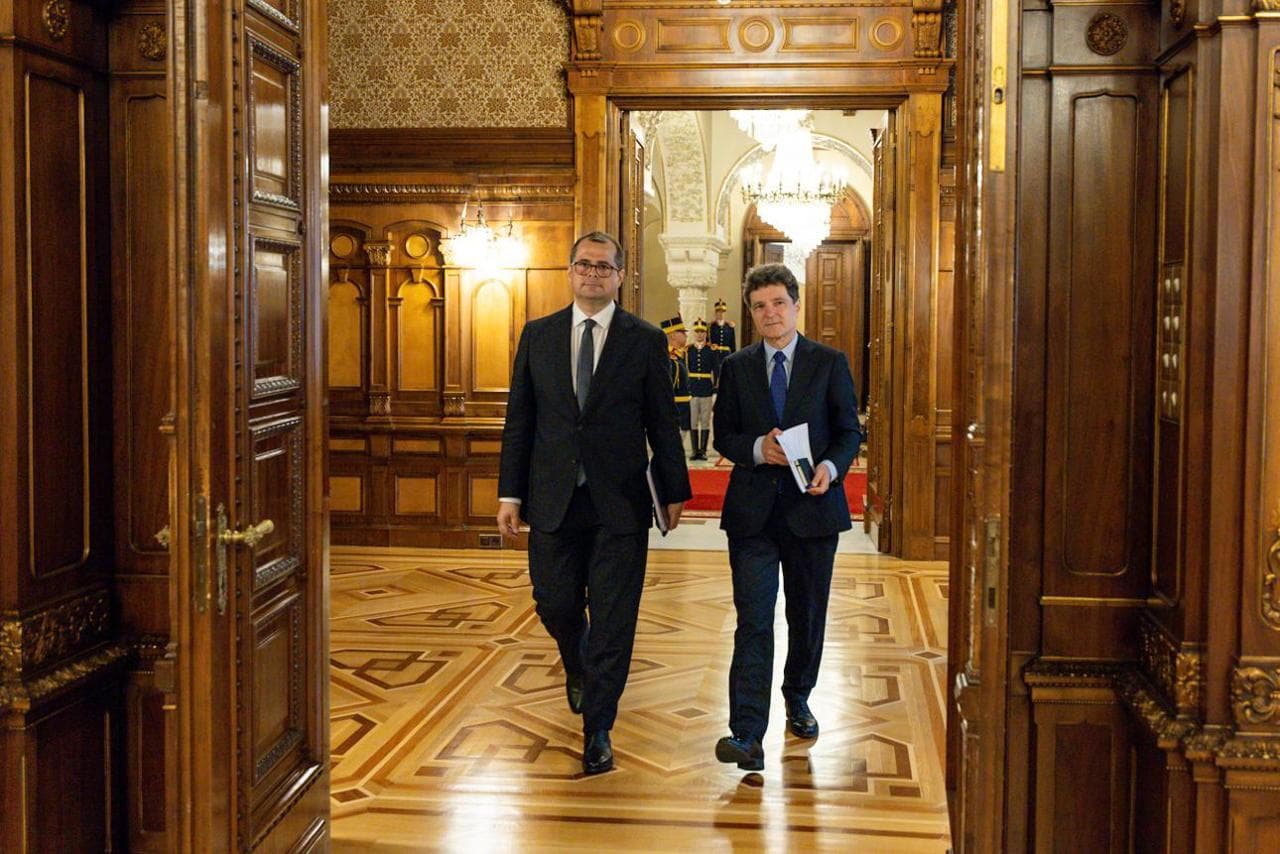Tofan, prima vizită oficială la București