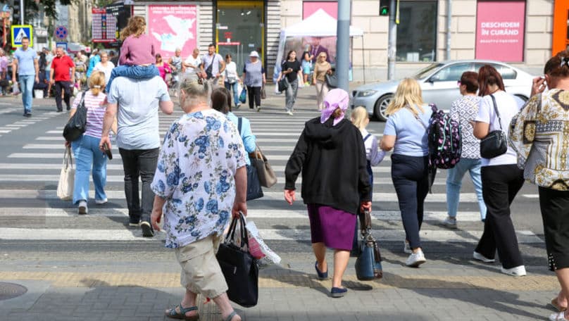 Femeile se vor pensiona la 62 de ani începând cu 1 iulie