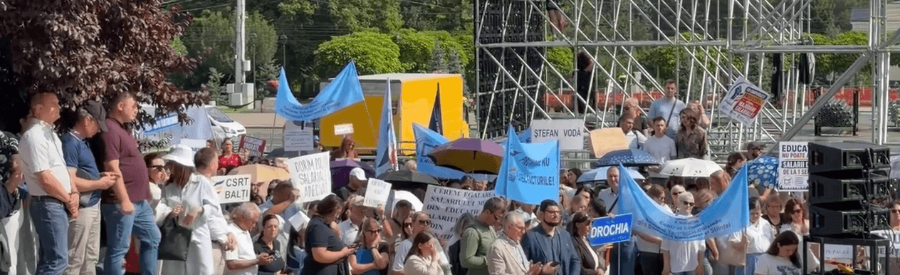 Mii de profesori au protestat pentru majorarea salariilor