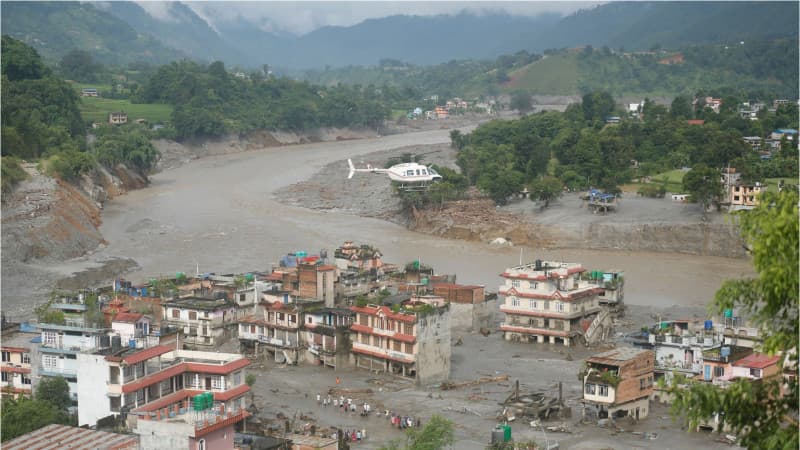 Mii de oameni sunt încă dați dispăruți după inundațiile devastatoare din Nepal