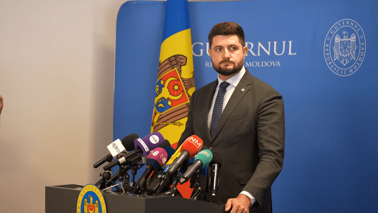 Energia electrică s-ar putea scumpi cu până la 10 la sută