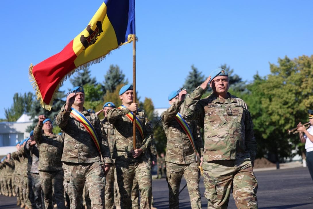 Militarii moldoveni au revenit din Kosovo