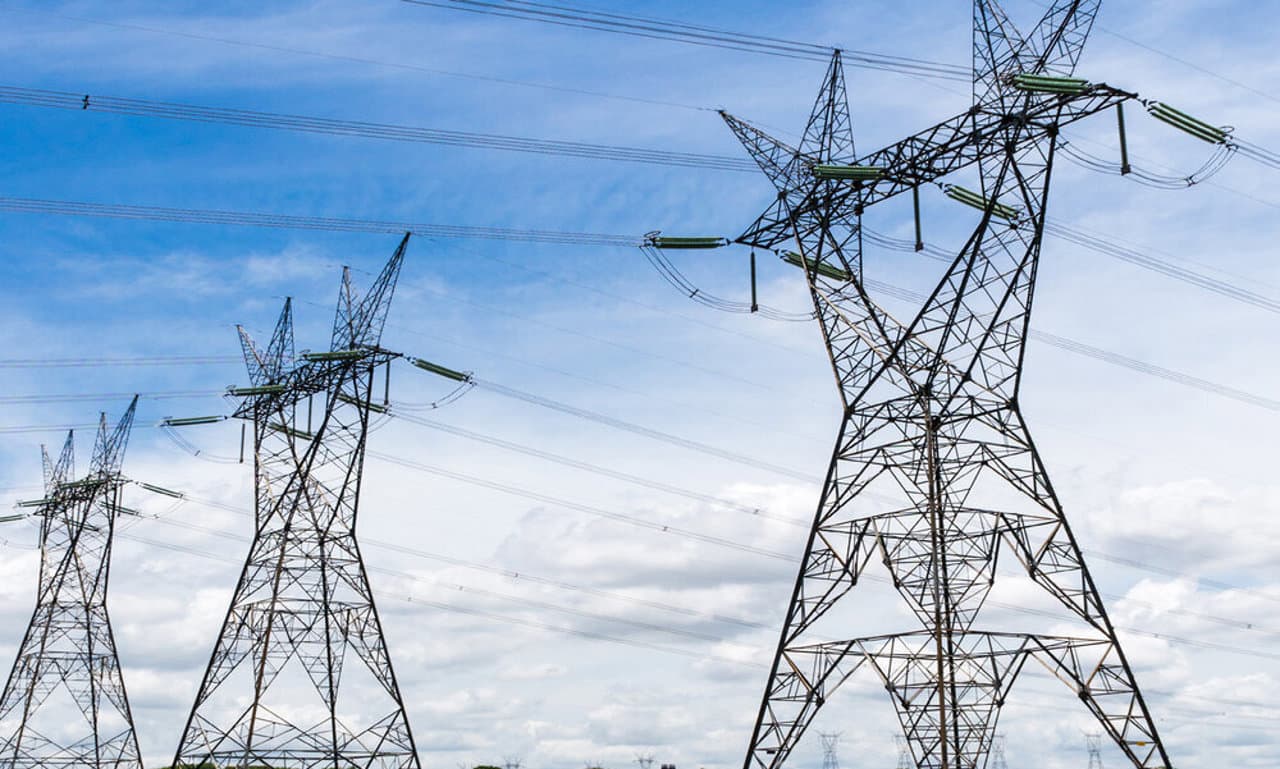 Linia electrică aeriană (LEA) 330 kV Bălți-Dnestrovsk, pusă sub tensiune