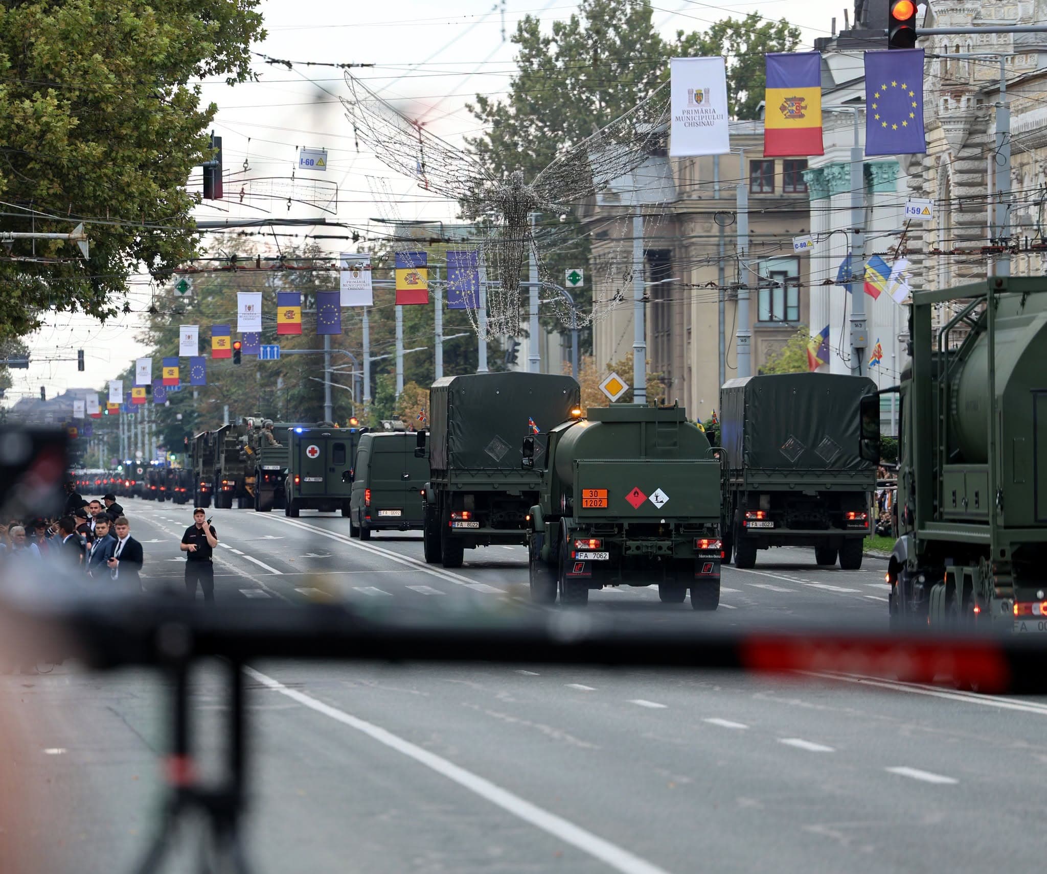 35 de ani de la fondarea Armatei Naționale