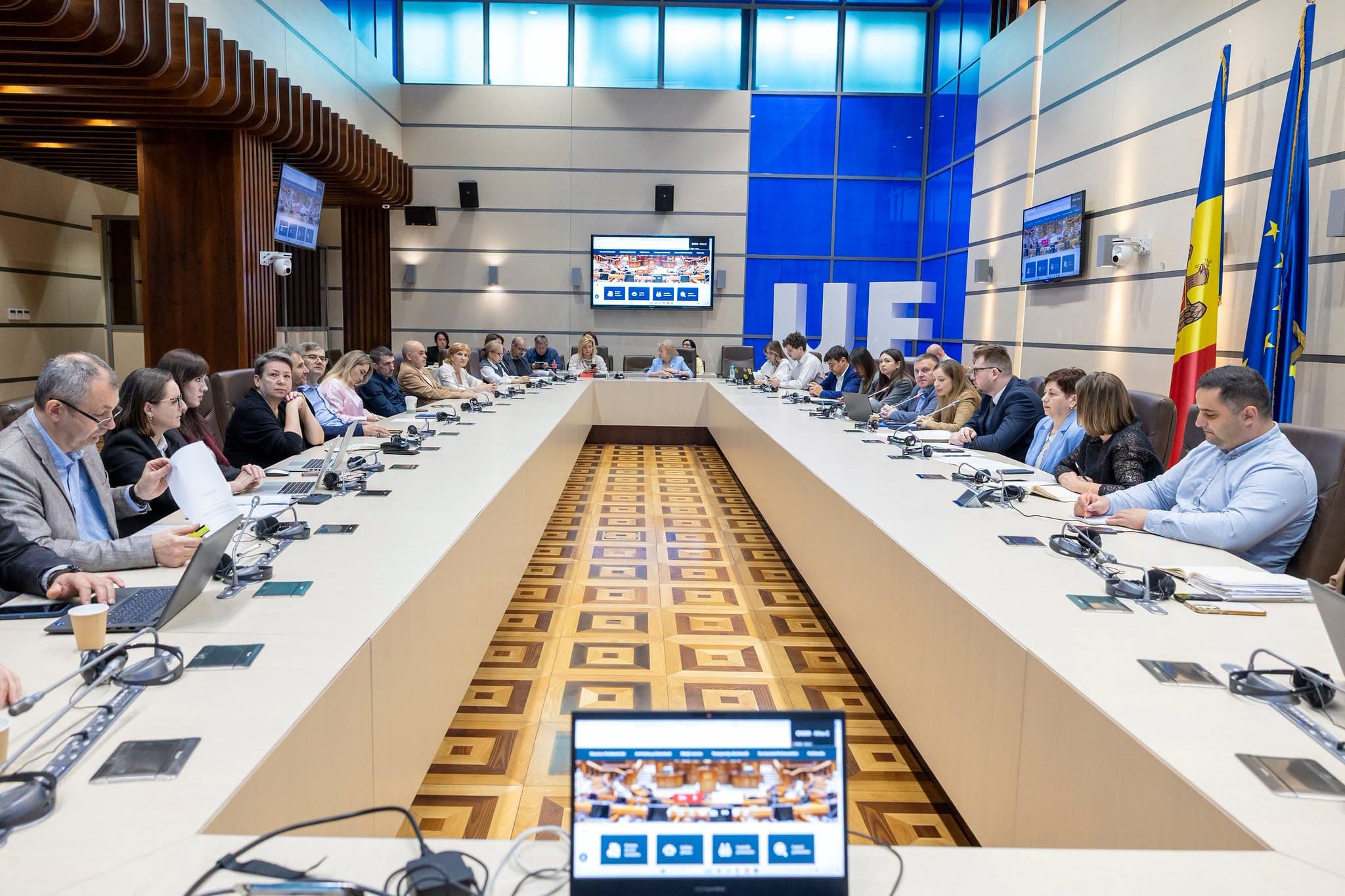 Politica fiscală pentru 2027, contestată de mediul de afaceri