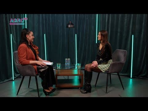 La Taclale Amicale. Nicoleta Fiodorov - coregraf, membra ansamblului " Crenguță de iederă"