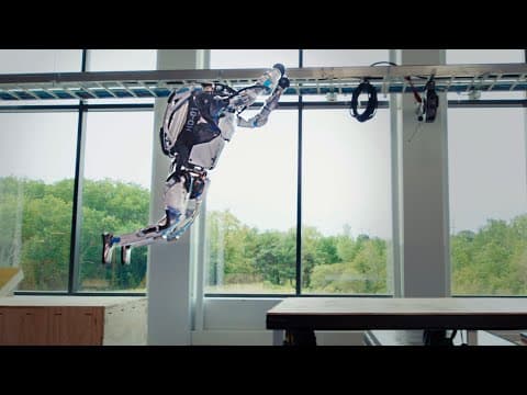 (VIDEO) ”Robot uman” în acțiune și cădere