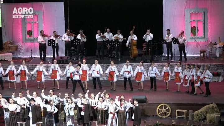 Concertul Folcloric jubiliar , “Popas între generații”