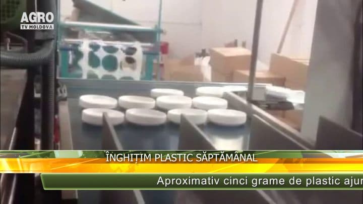Înghițim plastic săptămânal