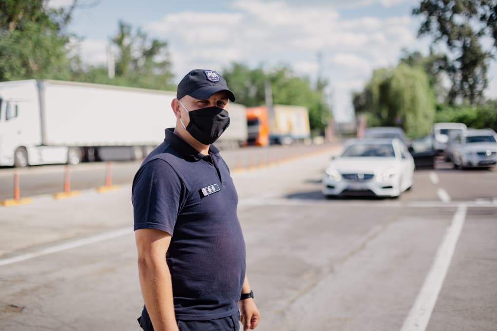Peste 12 mii de traversări la hotar