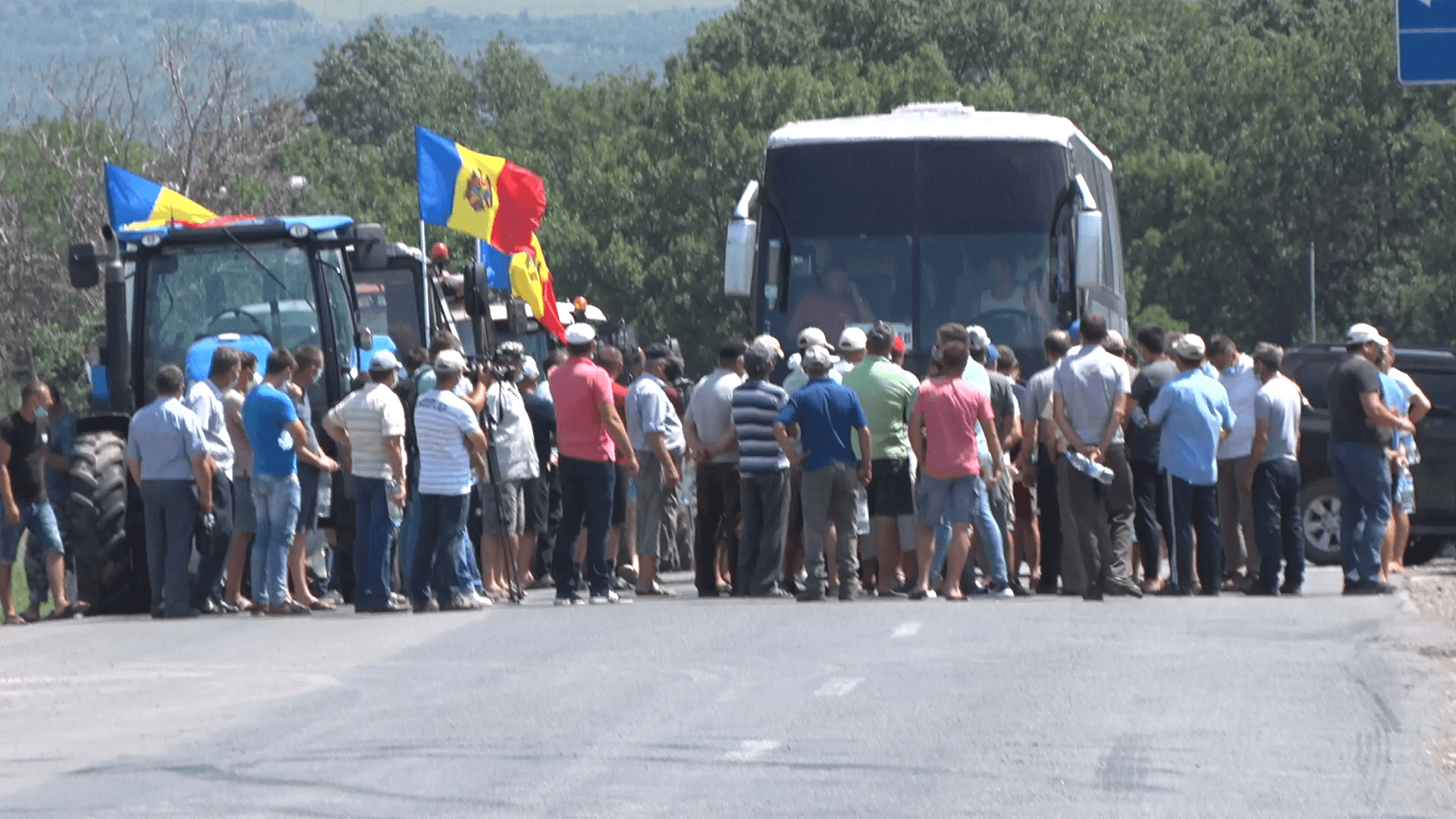 Agricultorii ies din nou la proteste