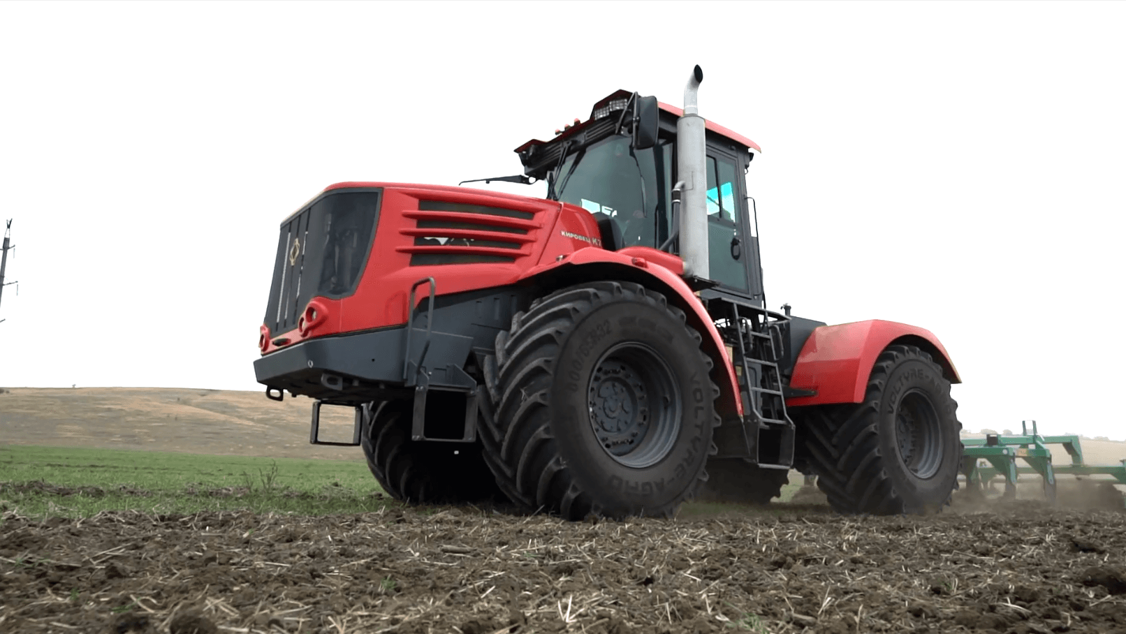 EMTEH AGRO asigură fermierii moldoveni cu tehnică modernă
