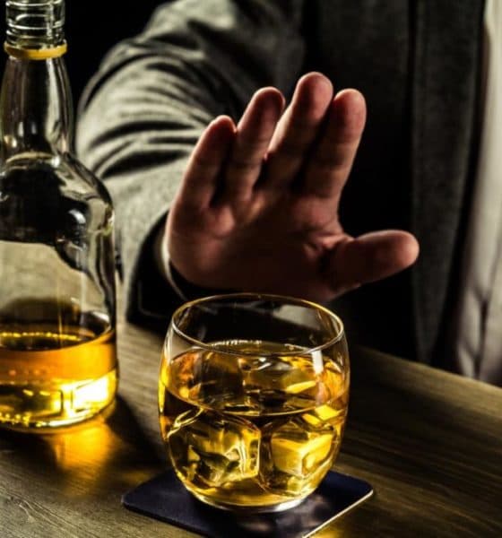 Consumul de alcool și COVID-19: ce trebuie să cunoașteți