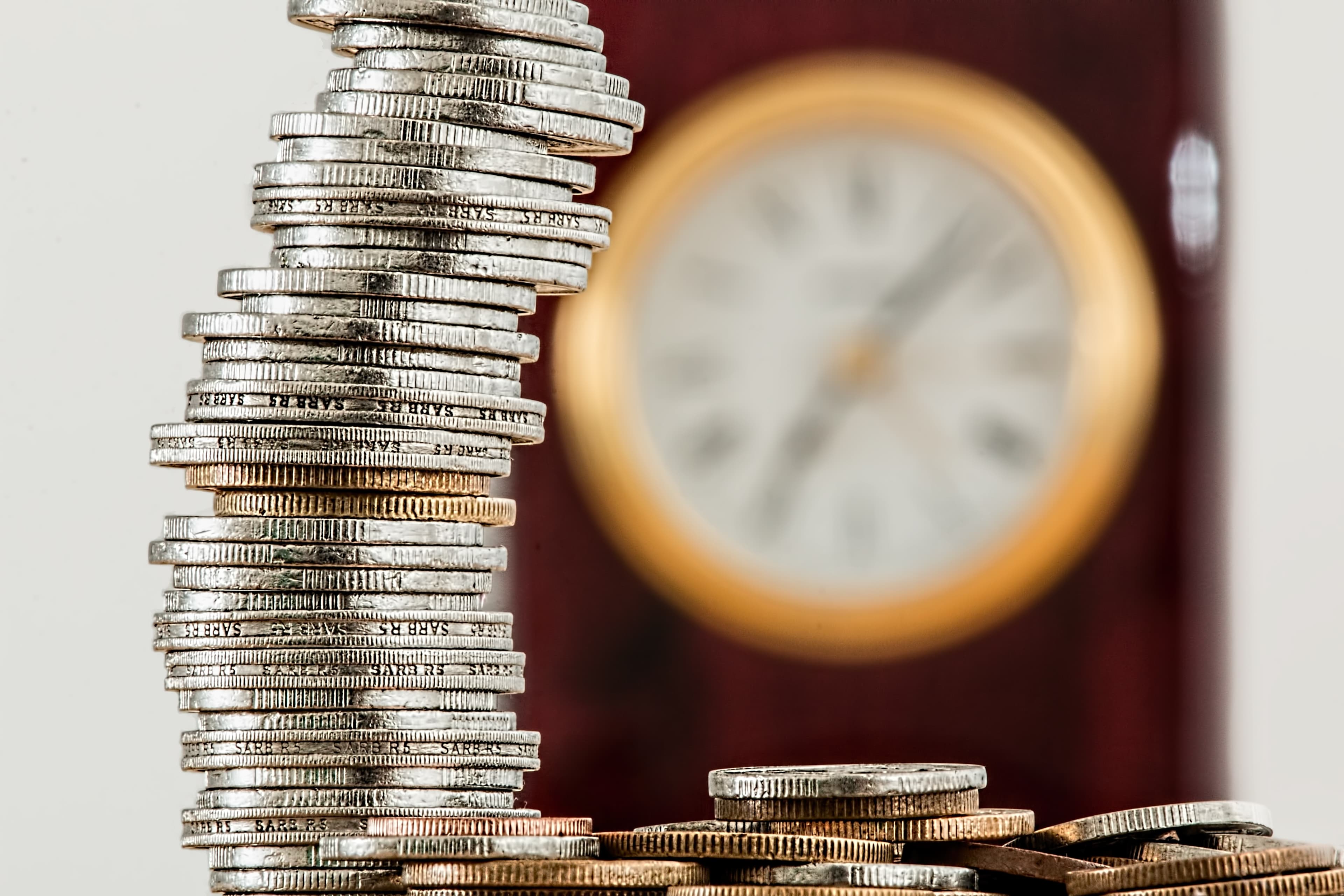 Două puteri economice majore și două valute digitale noi