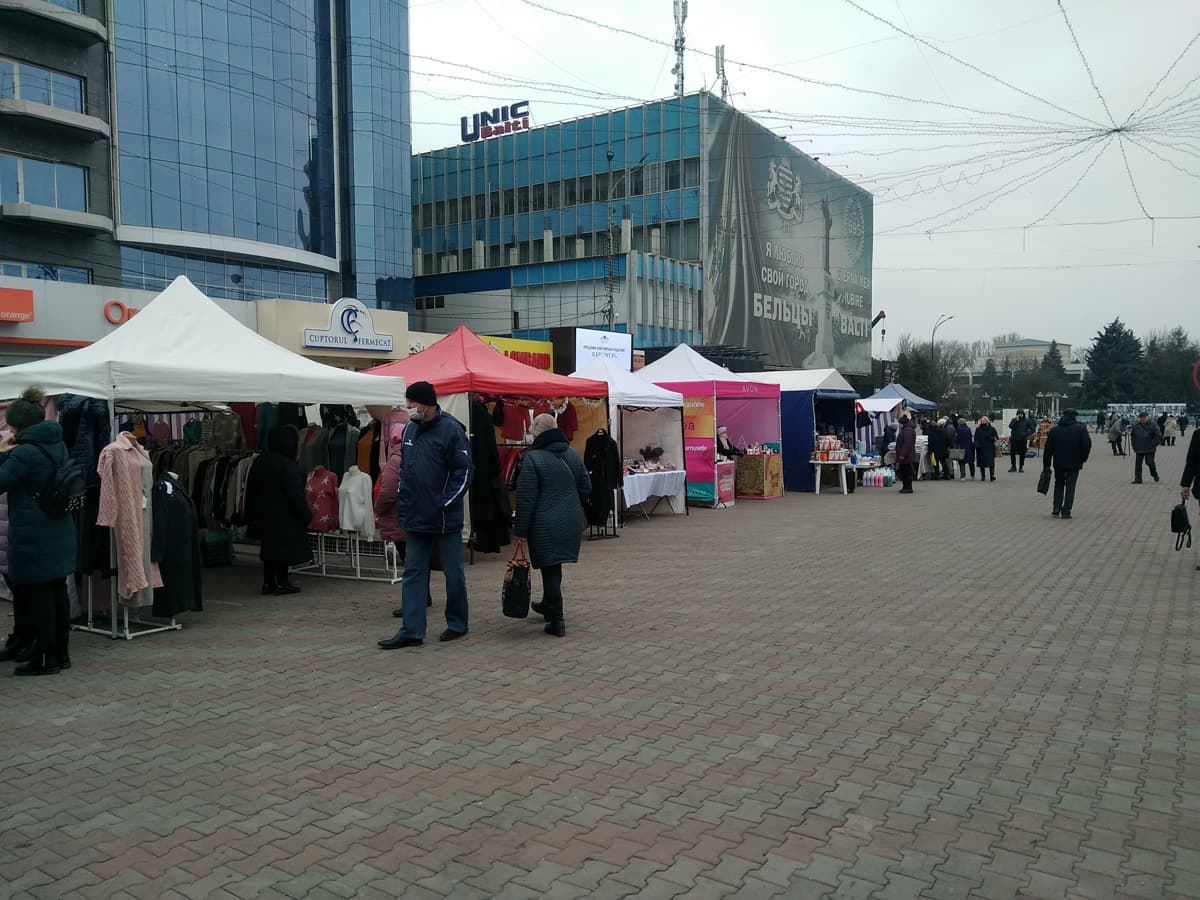 Târgul „Daruri de Crăciun”, inaugurat la Bălți