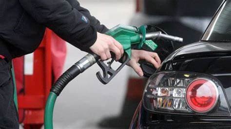 Scumpirea carburanților: exemplul rău e molipsitor