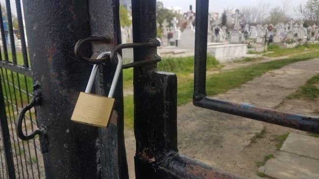 Cimitirele din capitală, închise de Paștele Blajinilor