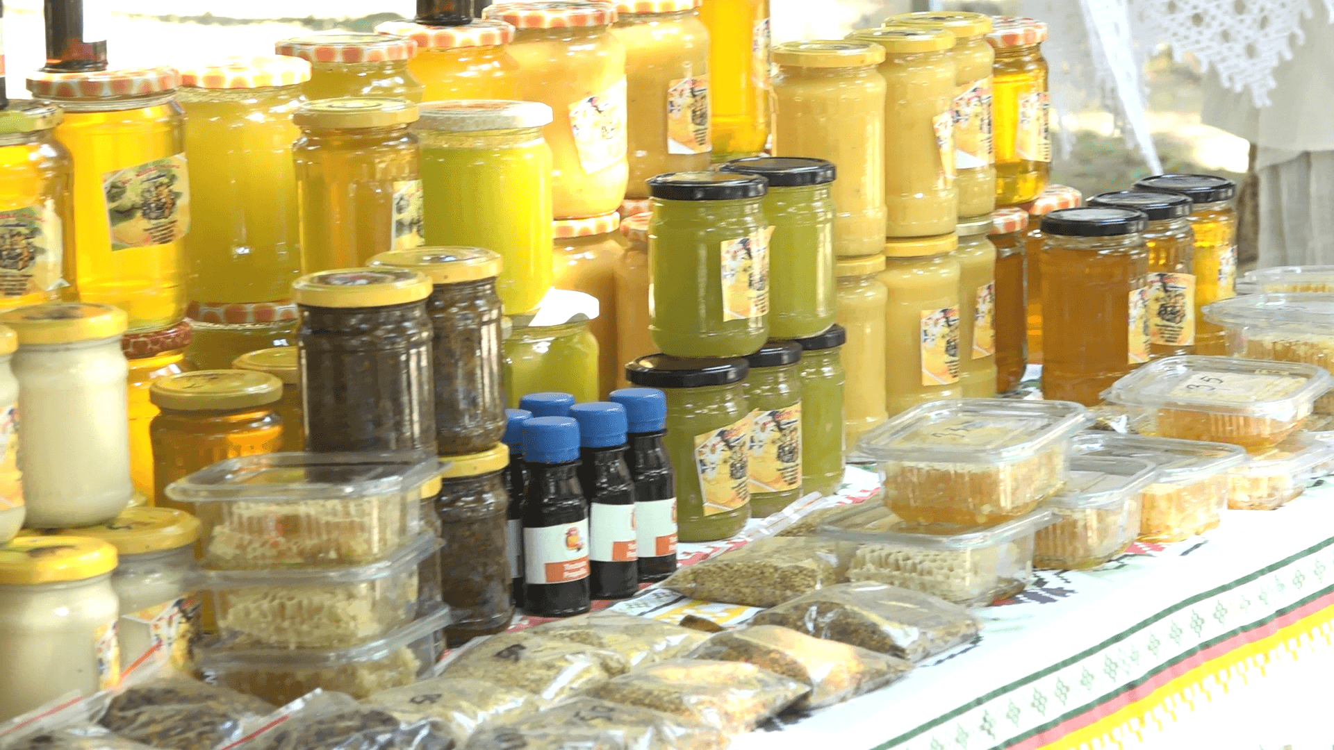 Apicultorii vă așteaptă la Târgul Mierii