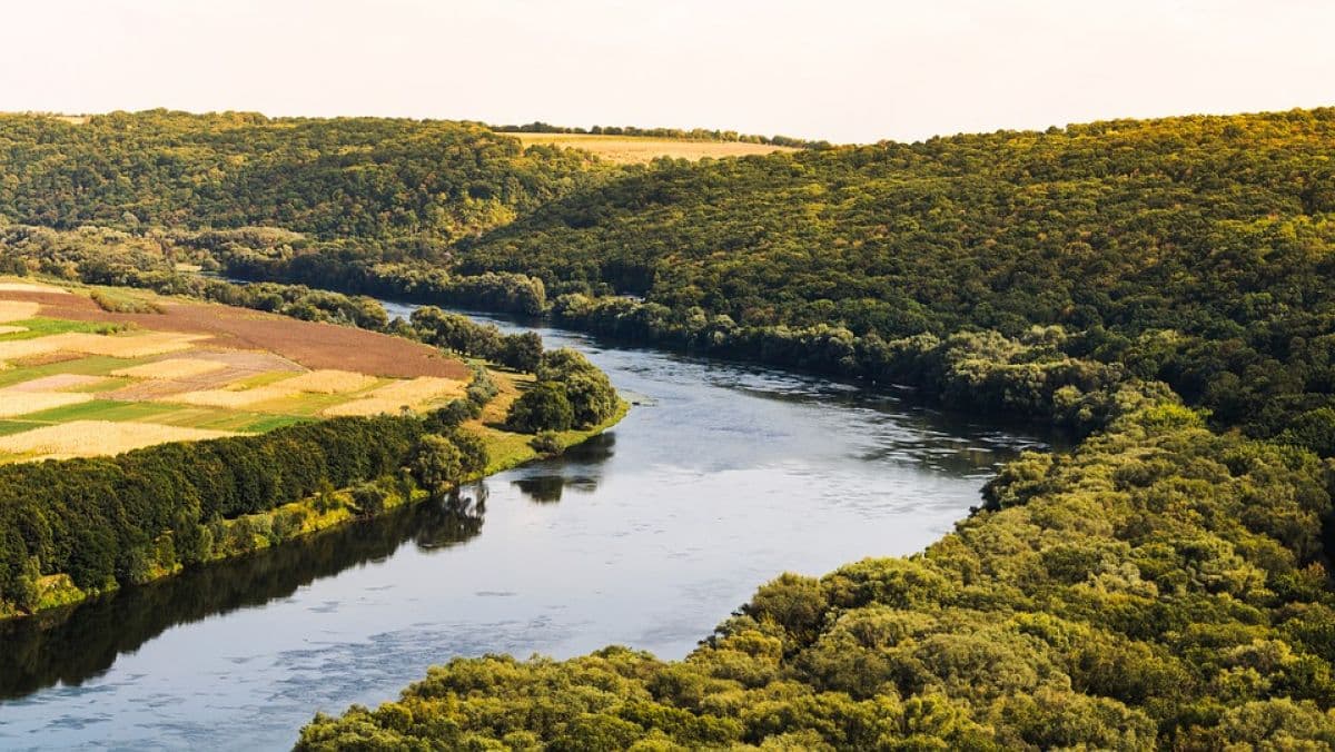 Vreme stabilă și frumoasă, prognozează meteorologii