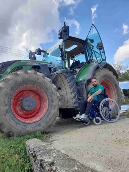 Face agricultură din scaunul cu rotile