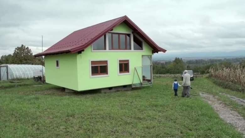 Casă care se rotește / VIDEO