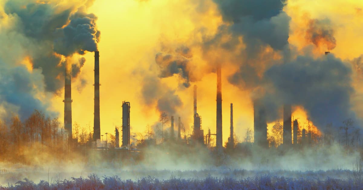 Emisiile de CO2 au crescut din nou în cele mai bogate țări ale lumii. Prețul cărbunelui s-a majorat cu aproape 200% față de 2020