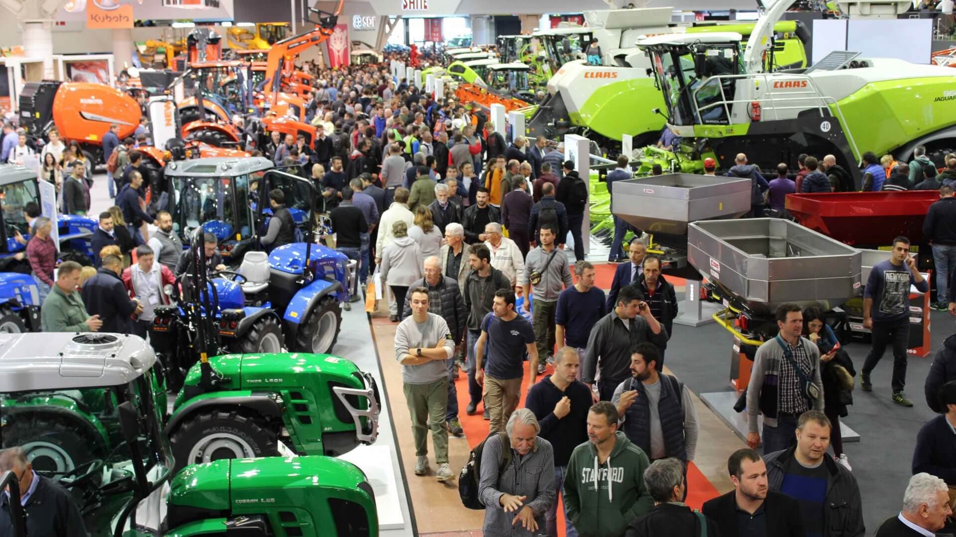 Expoziția EIMA International cu peste 1350 de expozanți în plină desfășurare la Bologna, Italia