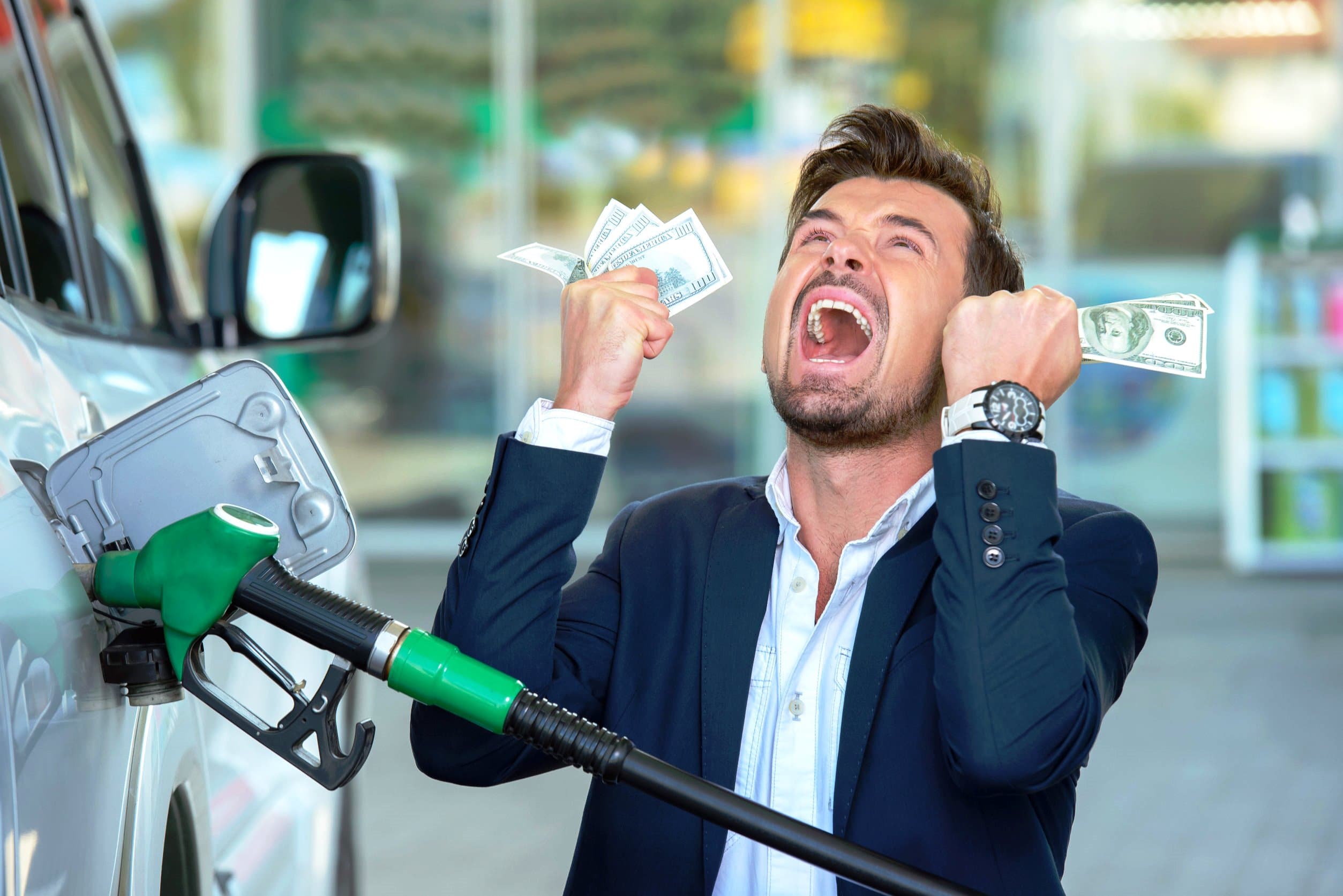 Benzina și motorina continuă să se scumpească