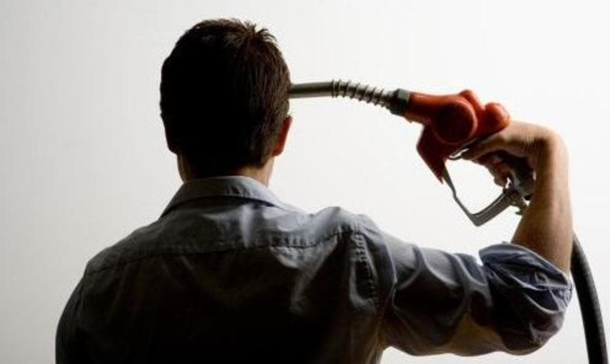 Record după record! Prețul la carburanți va crește din nou