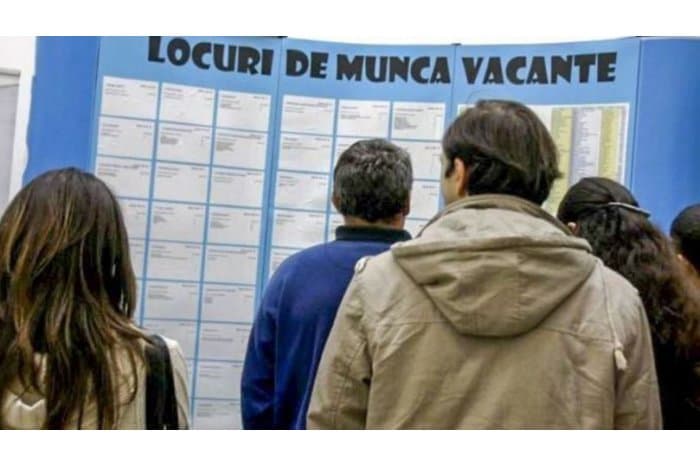 Peste 8.000 de locuri de muncă sunt vacante în Moldova