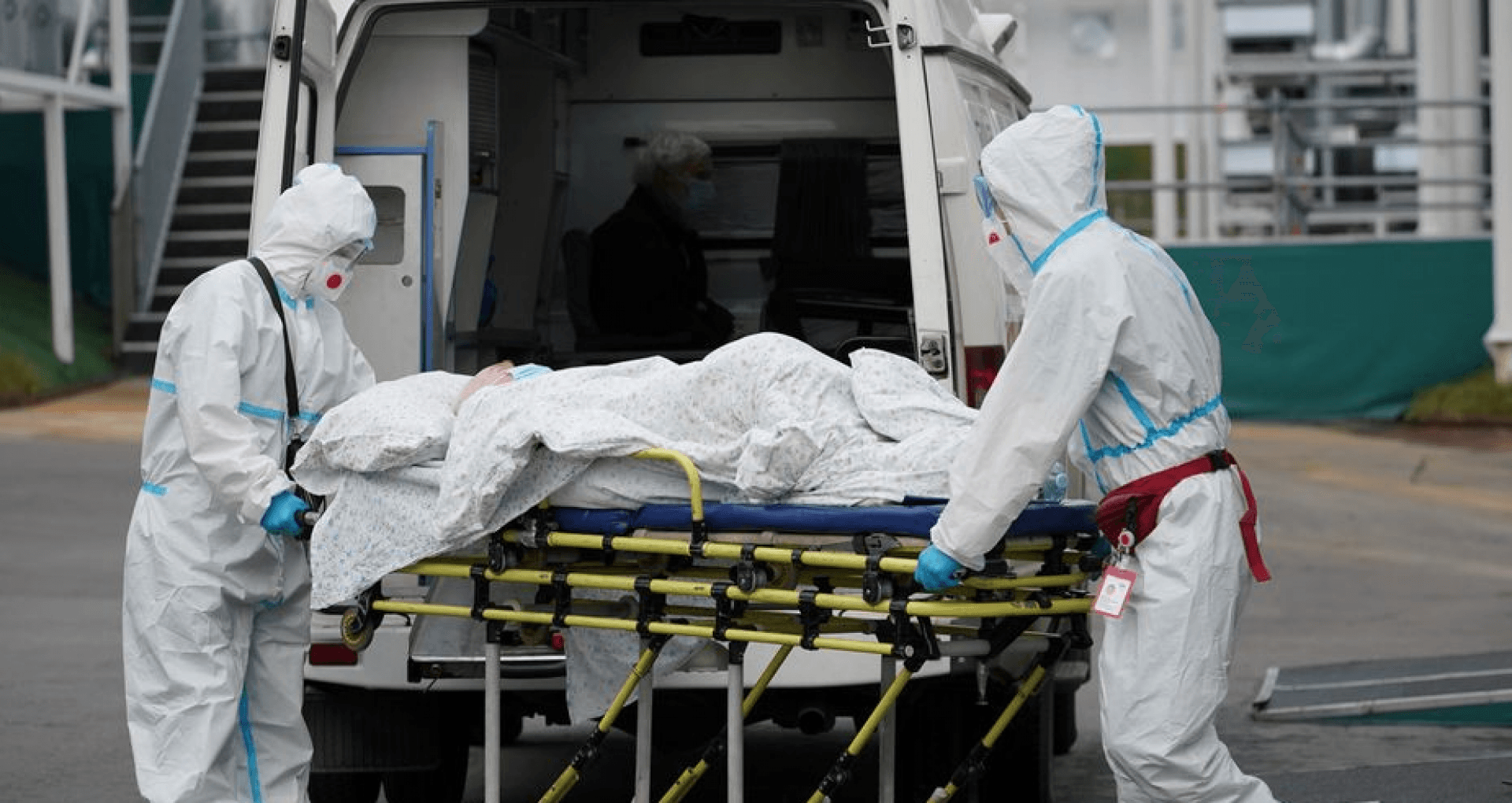 COVID-19: 296 cazuri de infecție și trei decese