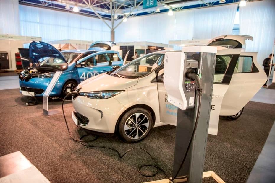 Tot mai multe automobile electrice în Moldova / VIDEO