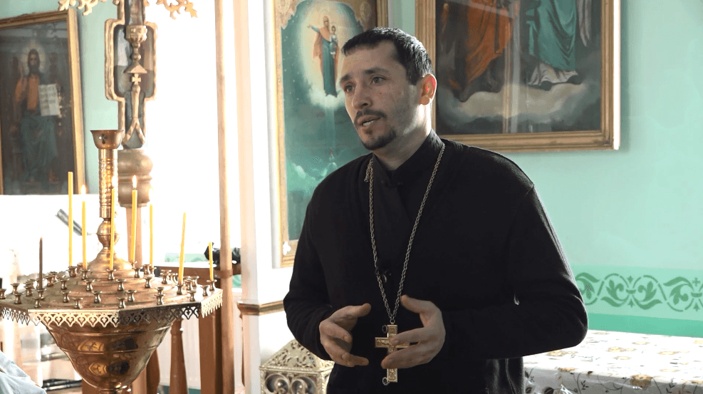 NĂSCUT ÎN MOLDOVA – Eroul acestei ediții, preotul paroh din Lalova, Ștefan Ciugui