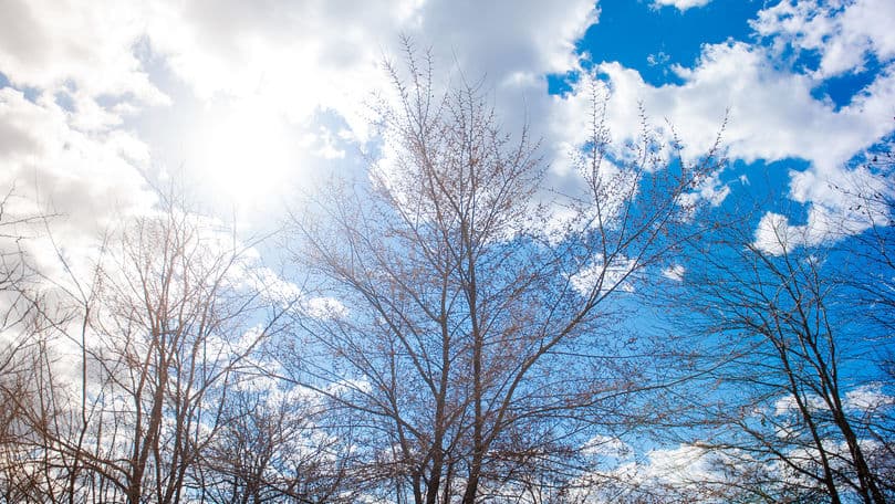 Cer variabil, fără precipitații prognozează meteorologii