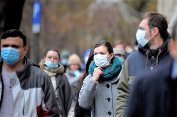 Pandemia de COVID-19: Scade numărul infecțiilor