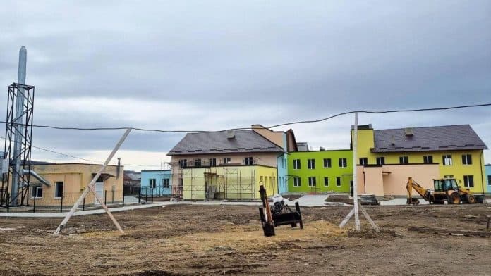 Câteva generații de copii așteaptă de 30 de ani grădinița de la Sîngera