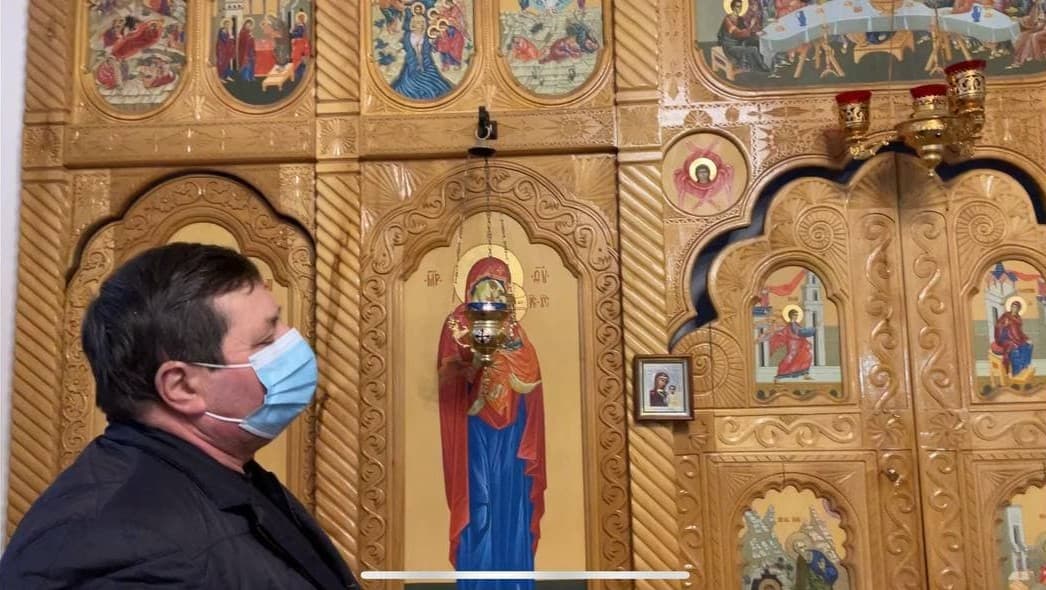 Meșterul-profesor care modelează chipuri și destine