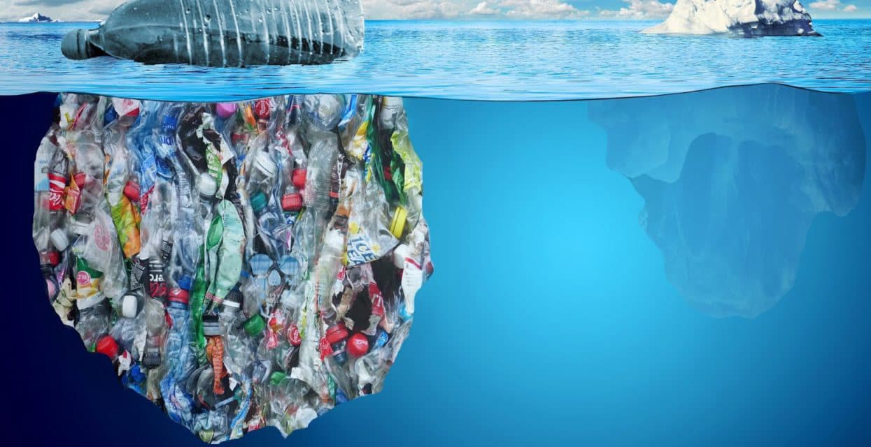 Poluare cu plastic descoperită pentru prima dată în sângele uman