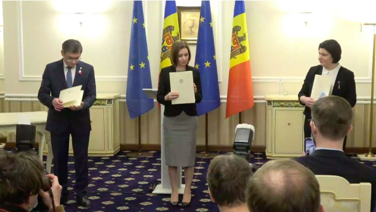 Republica Moldova depune cerere de aderare la Uniunea Europeană