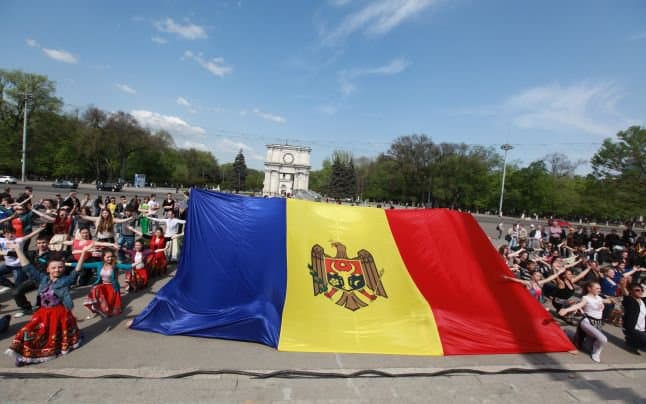 „Trei culori și-o singură ființă…” 27 aprilie, Ziua Drapelului de Stat