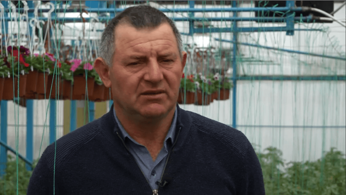 Dumitru Caraman - de la o mică răsadniță, la 30 de ari de sere
