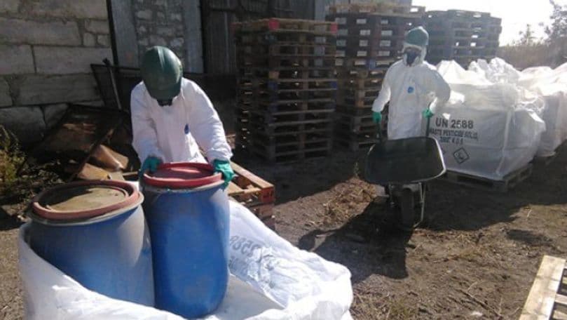 Stocurile vechi de pesticide - surse potențiale de poluanți organici