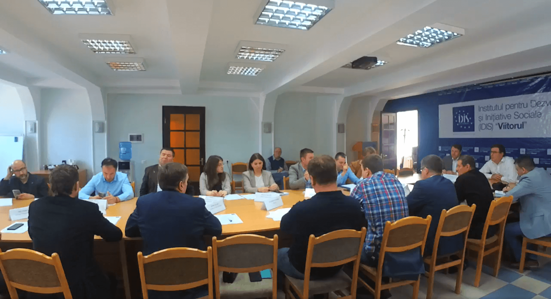 Problemele din sectorul apicol, analizate de experți