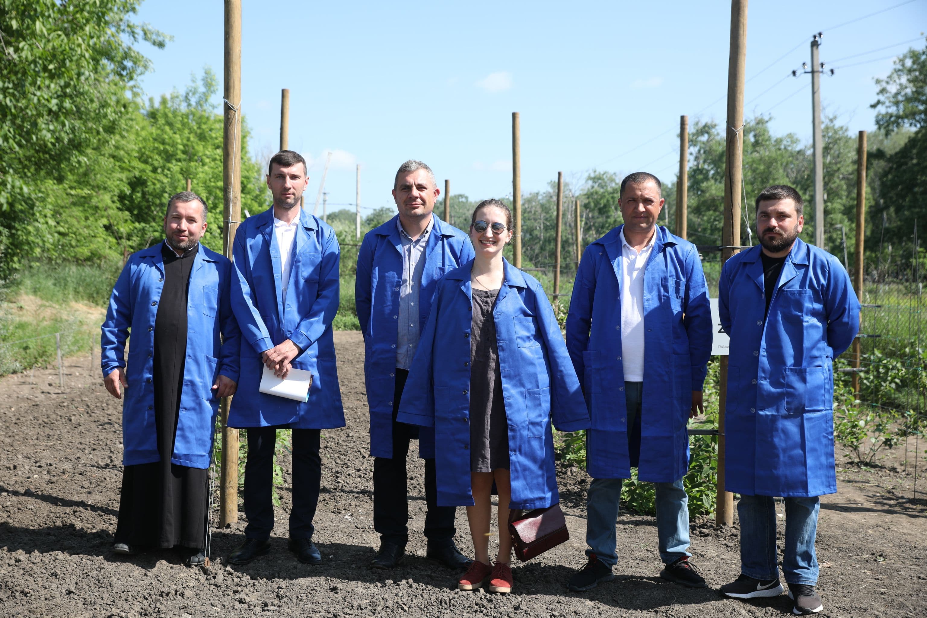 Primii absolvenți la meseria cultivator-procesator de bacifere