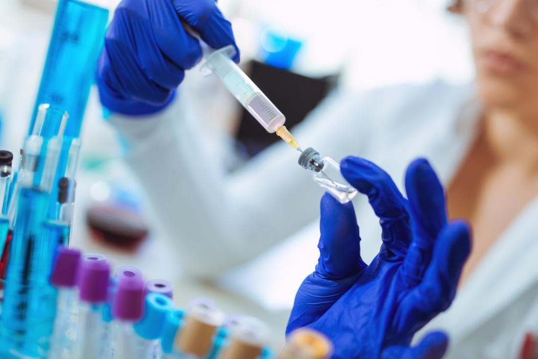 Tot mai mulți cetățeni aleg vaccinarea antigripală înainte de iarnă